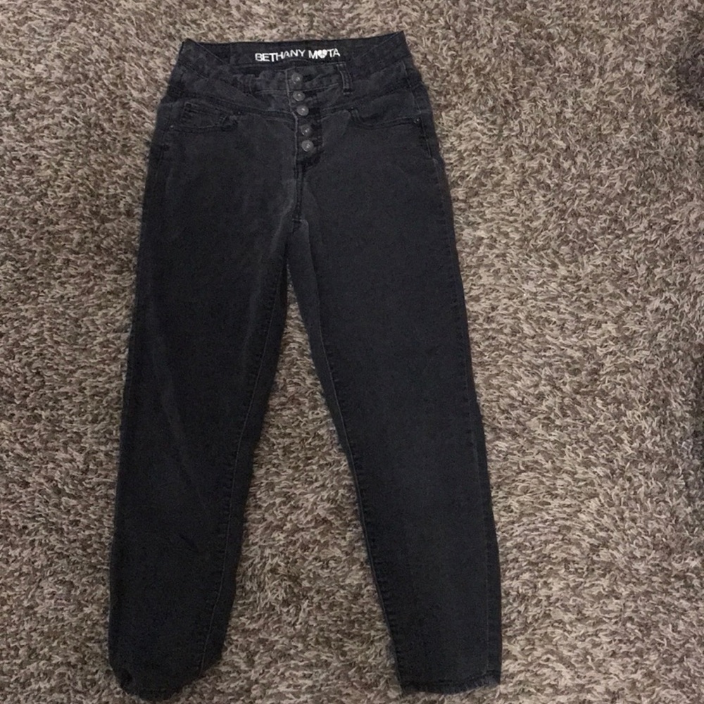 High Waisted black jeans!